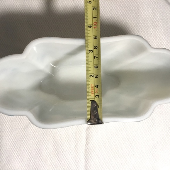 Antique 1920's Phoenix Glass Martele Olive Vase in White Painted Yellow & Green - Picture 8 of 11